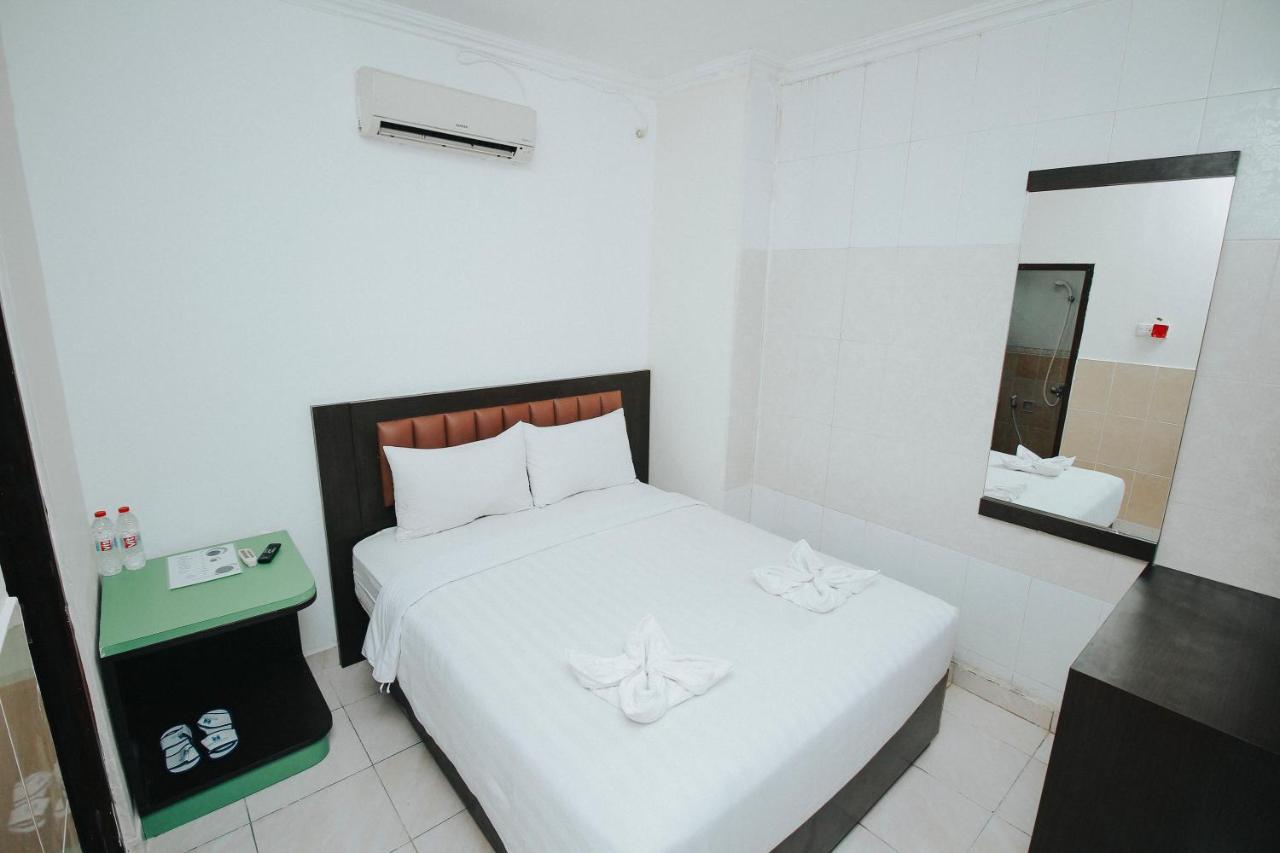 Hotel New Lilik Magelang Buitenkant foto