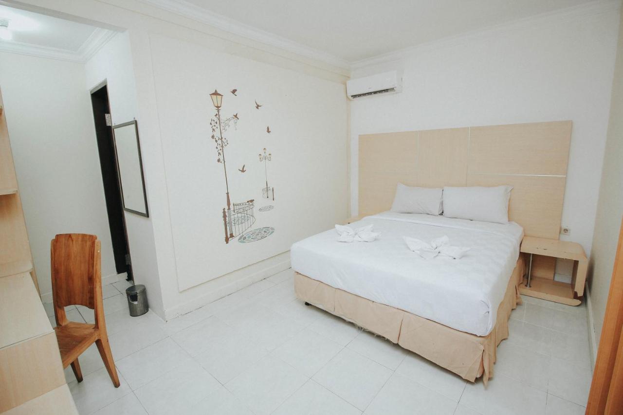 Hotel New Lilik Magelang Buitenkant foto