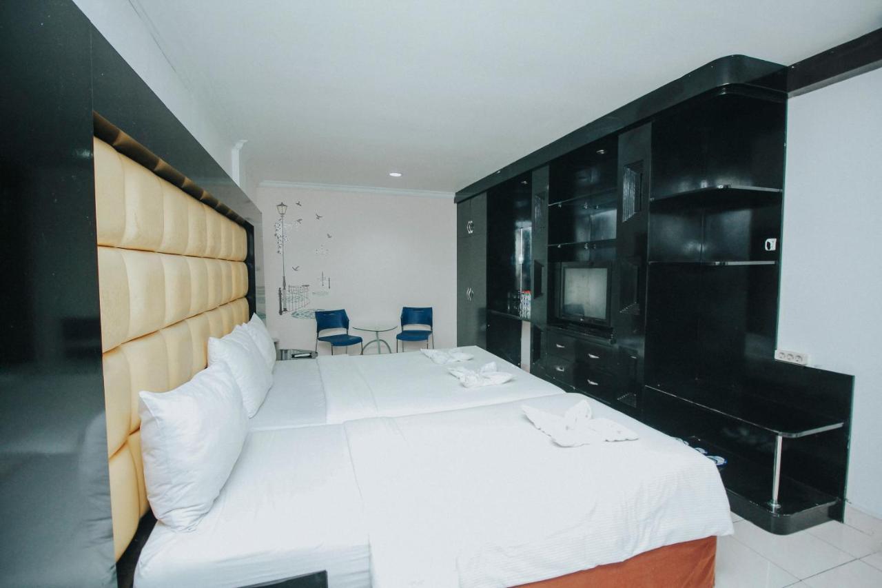 Hotel New Lilik Magelang Buitenkant foto