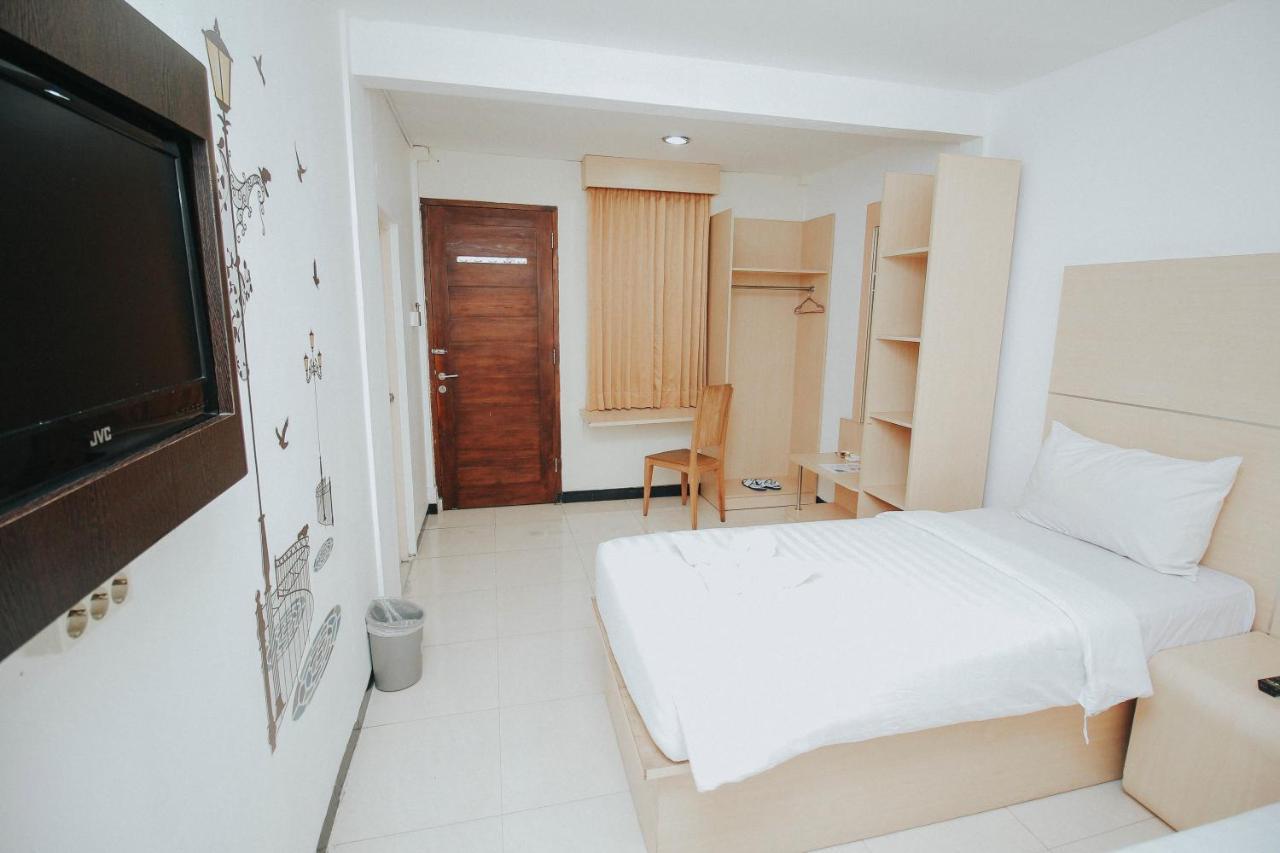 Hotel New Lilik Magelang Buitenkant foto
