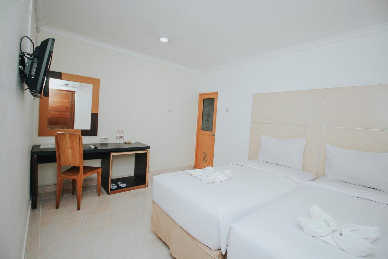 Hotel New Lilik Magelang Buitenkant foto