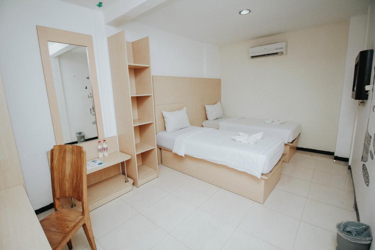 Hotel New Lilik Magelang Buitenkant foto